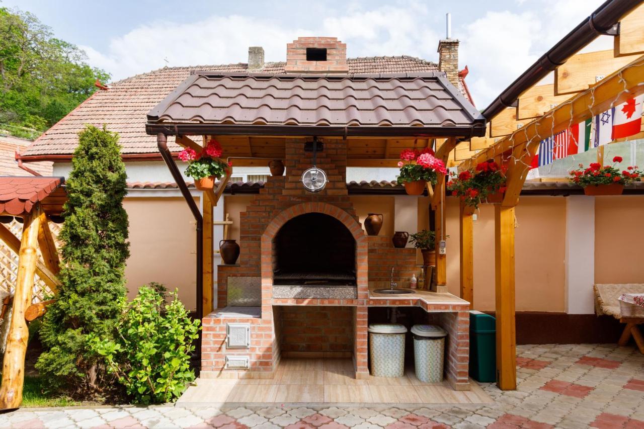 Casa Dacica Hotel Rîşnov Kültér fotó