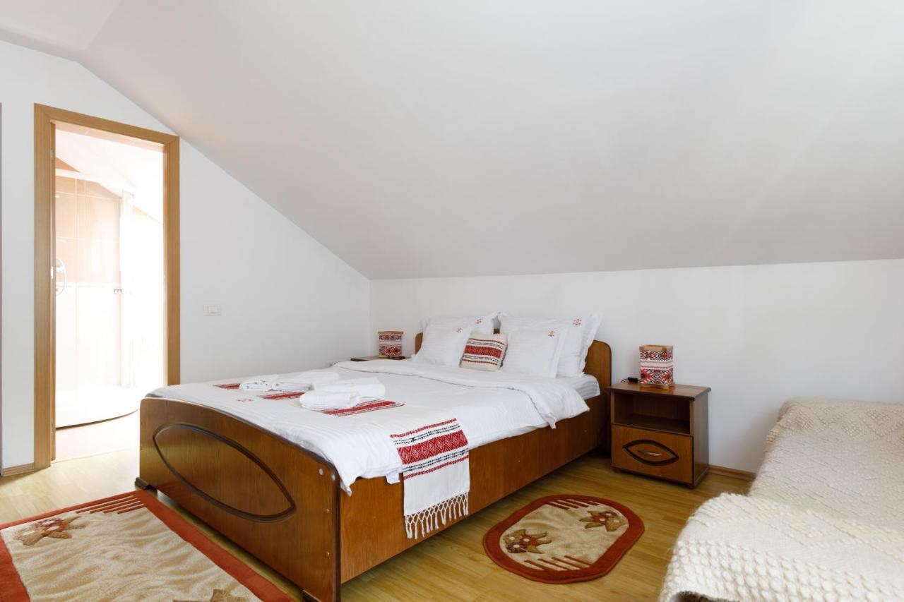 Casa Dacica Hotel Rîşnov Kültér fotó
